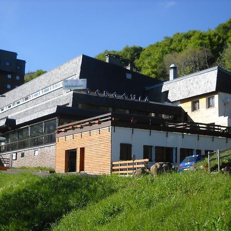 Gergovia Hotel Super Besse Bagian luar foto