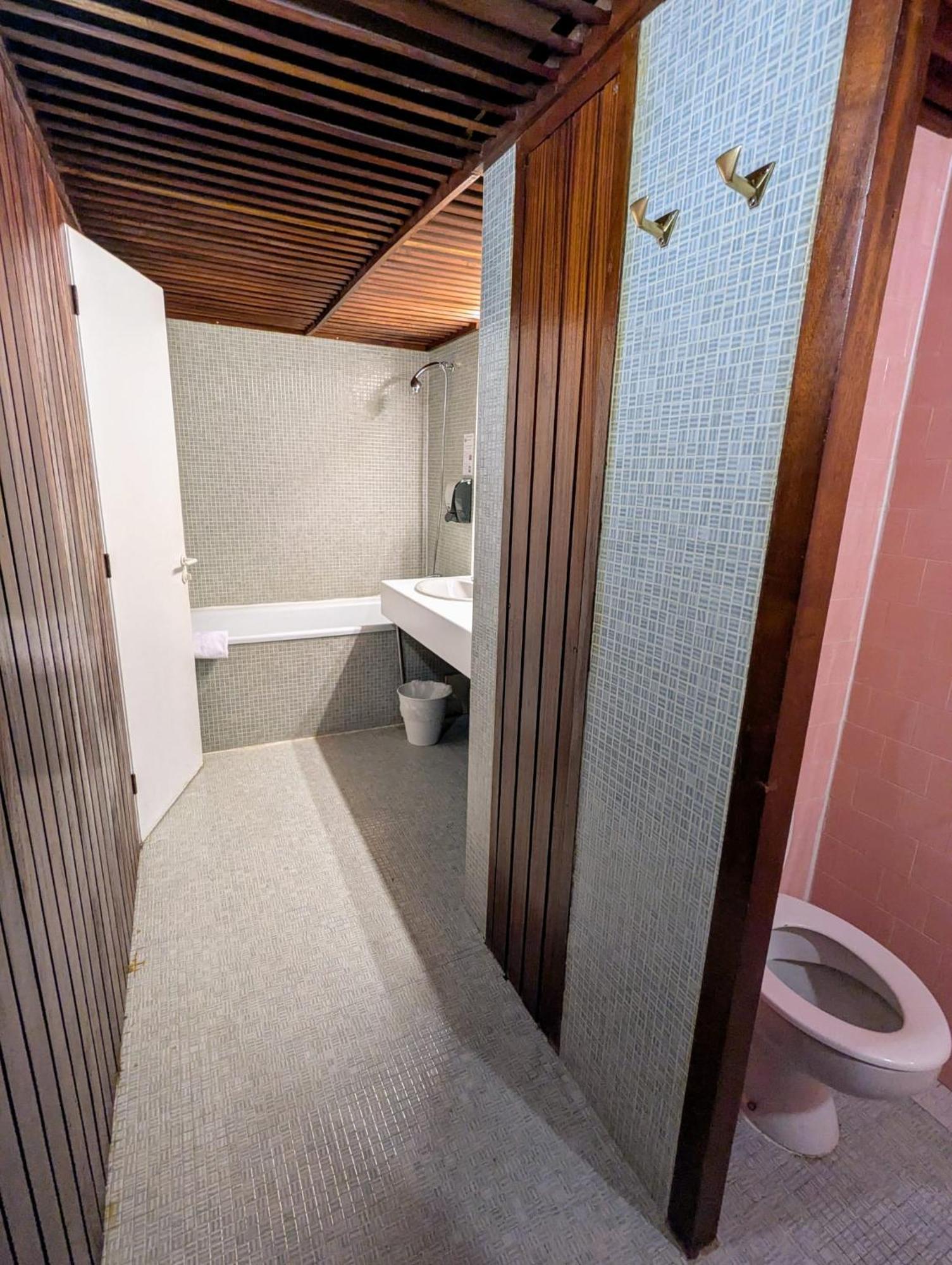 Gergovia Hotel Super Besse Bagian luar foto