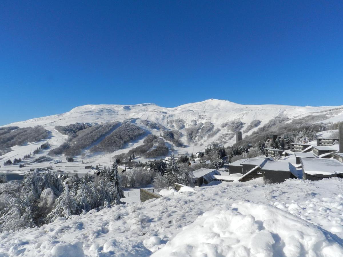 Gergovia Hotel Super Besse Bagian luar foto
